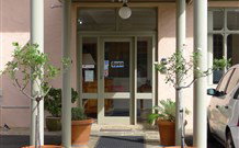 New England Motor Inn - Armidale - Holiday Find 1