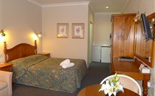 New England Motor Inn - Armidale - Holiday Find 4