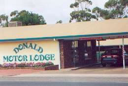 DONALD MOTOR LODGE - Holiday Find 0