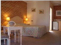 Country Gardens Motor Inn - Holiday Find 2
