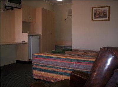 Gilgandra Motel - Holiday Find 1