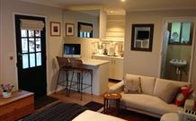 Milo's Bed And Breakfast - Holiday Find 2