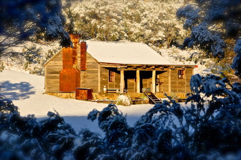 Moonbah Huts - Holiday Find 0