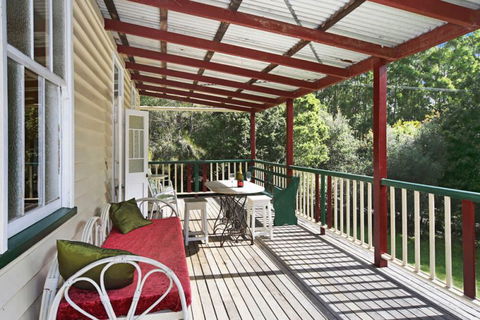 Noosa Avalon Farm Cottages - Holiday Find 2