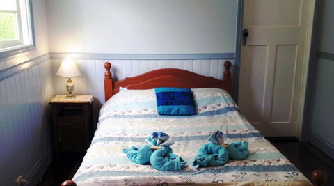 Noosa Avalon Farm Cottages - Holiday Find 8