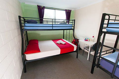 Stradbroke Island YHA - Holiday Find 8