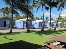 Tropical Beach Caravan Park - Holiday Find 2