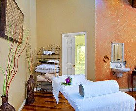 Escarpment Retreat And Day Spa - Holiday Find 3