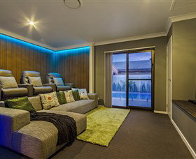 Aqua Palms At Vogue Holiday Homes - Holiday Find 2