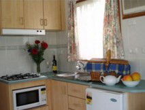 Lake Hamilton Motor Village And Caravan Park - Holiday Find 2
