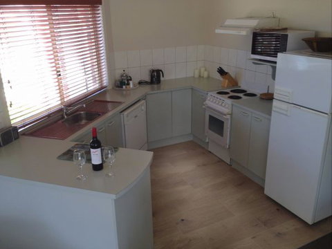 Captain's Quarters Bermagui - Holiday Find 8