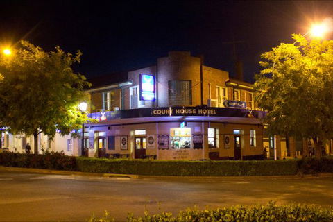 Courthouse Hotel Boorowa - Holiday Find 1