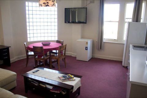 Courthouse Hotel Boorowa - Holiday Find 7