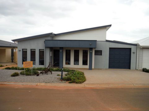 BayHaven - Holiday Find 137