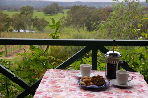 Naimanya Cottage - Holiday Find 2