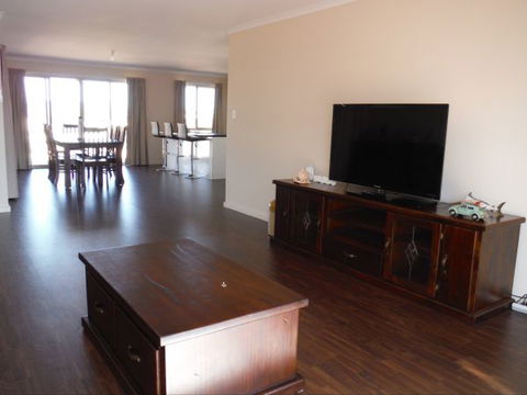 BayHaven - Holiday Find 159