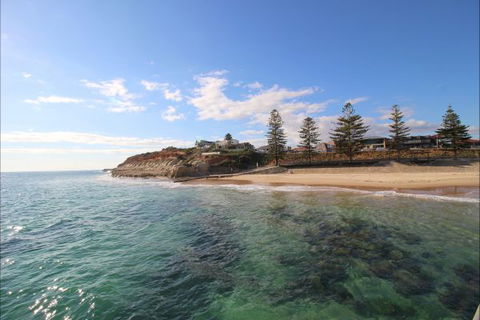 Christies Cottage For Holidays And Relocations. - Holiday Find 11