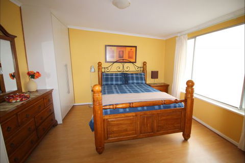 Christies Cottage For Holidays And Relocations. - Holiday Find 15