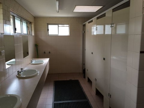 Ardern's Caravan Park, Myrtleford - Holiday Find 5