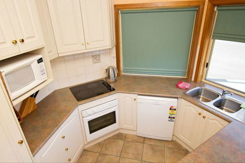 Fensom's Holiday Home - Holiday Find 32