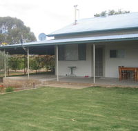 Gilgens Country River Retreat - Holiday Find