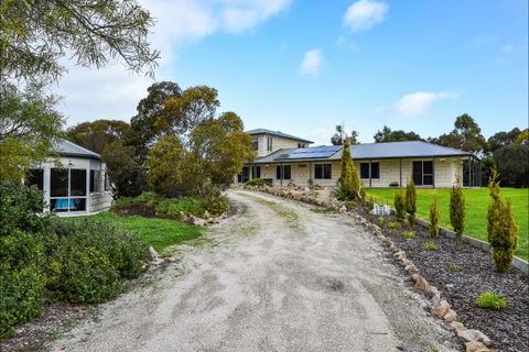 Fensom's Holiday Home - Holiday Find 9