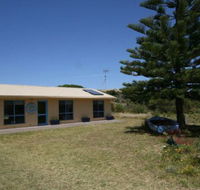 LJ Hooker Goolwa Holiday Rentals - 15 Eaton Avenue Goolwa Beach - Holiday Find