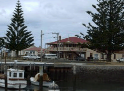 Port Albert Hotel - Holiday Find
