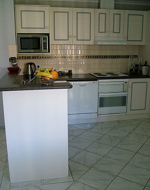 Mid City Apartments - Holiday Find 2