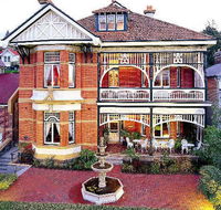 Werona Bed  Breakfast - Holiday Find
