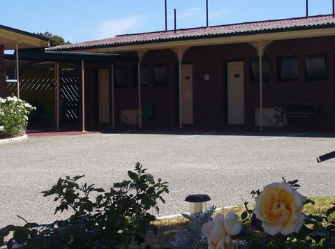 Twin City Motor Inn - Holiday Find 4