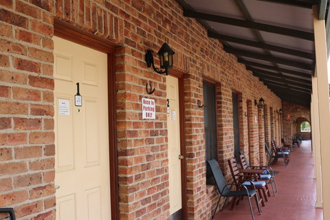 Sandstock Motor Inn - Holiday Find 4