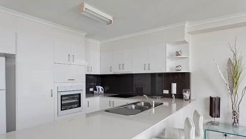 Ocean Plaza Resort - Coolangatta - Holiday Find 4