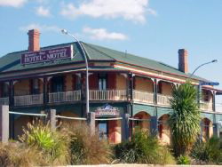 Streaky Bay Hotel Motel - Holiday Find 0