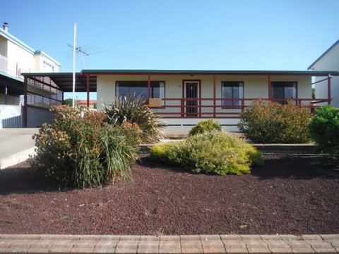 Kenny's Retreat - Holiday Find 0