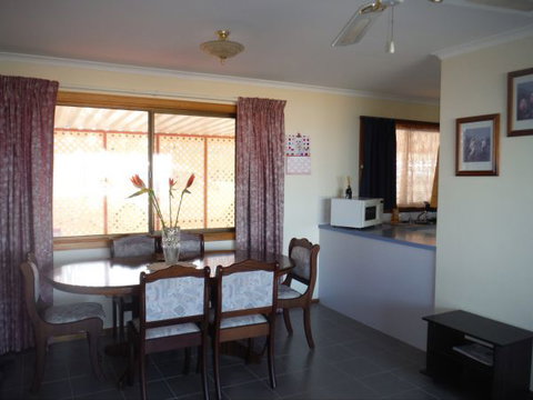 Kenny's Retreat - Holiday Find 2