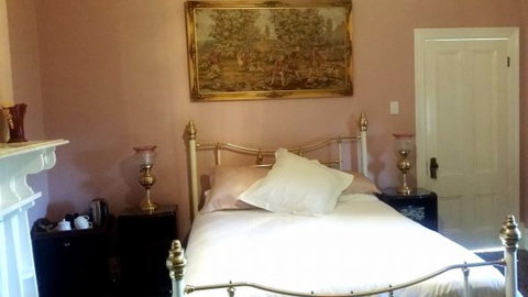 Angas Plains Estate Wines Heritage Suite - Holiday Find 1