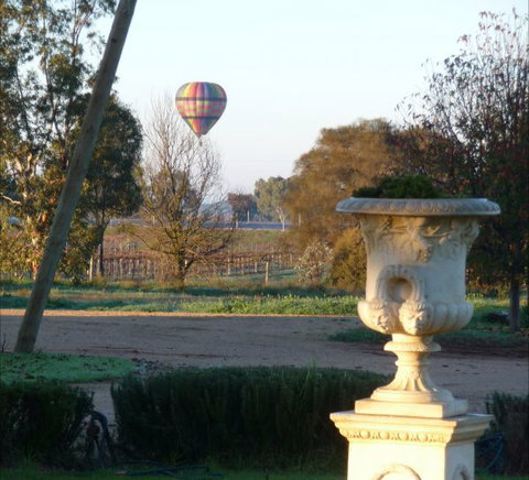 Angas Plains Estate Wines Heritage Suite - Holiday Find 5
