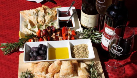 Angas Plains Estate Wines Heritage Suite - Holiday Find 7