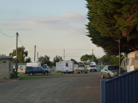 Central Caravan Park Colac - Holiday Find 0