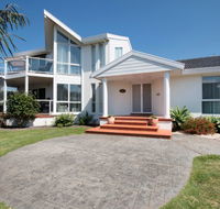 Ocean Manor Bed and Breakfast - Holiday Find