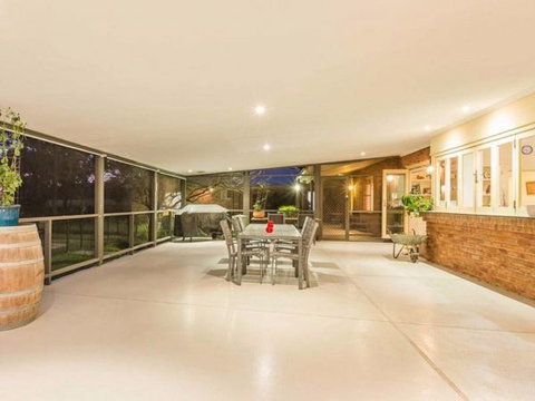 Abelia House - Holiday Find 2