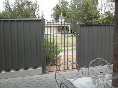 C&C's Bed And Breakfast - Holiday Find 10