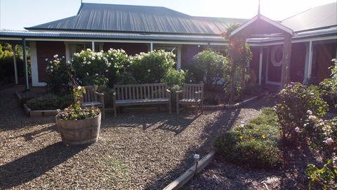 Bed & Breakfast At Tiffany's - Holiday Find 0