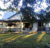 Arties Cottage Accommodation - Holiday Find