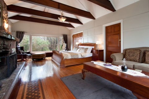 Arnica Views Summit Retreat - Holiday Find 0