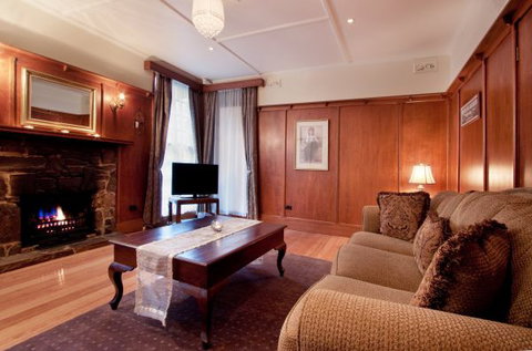 Arnica Views Summit Retreat - Holiday Find 4