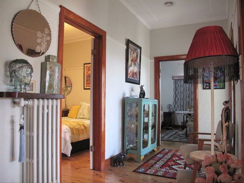 B&B Wodonga - Art Deco Accommodation - Holiday Find 7