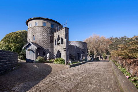 Castle Suites - Kryal Castle - Holiday Find 8