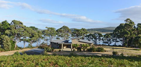Cloudy Bay Lagoon Estate - Holiday Find 1